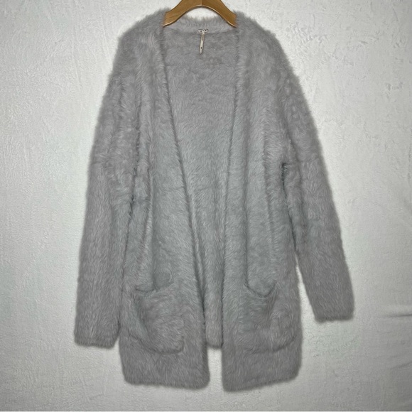Free People Fuzzy Eyelash Sweater Cardigan Super Soft Cozy Silver Grey Size M - Picture 2 of 7